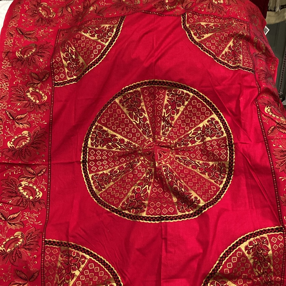 Vintage red and gold rectangle‎ table cloth 47 x 68 fan design 410